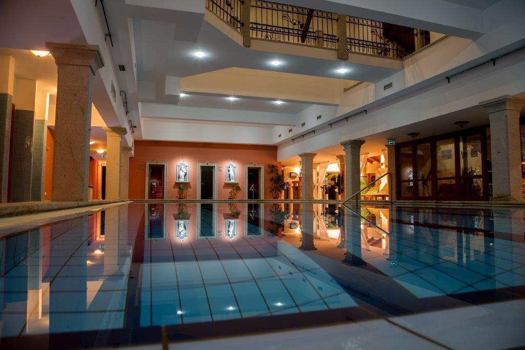 Egri Korona Borház és Wellness Hotel Demjén Esterno foto