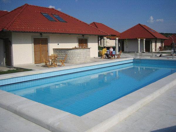 Egri Korona Borház és Wellness Hotel Demjén Esterno foto
