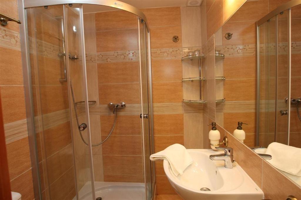 Egri Korona Borház és Wellness Hotel Demjén Esterno foto