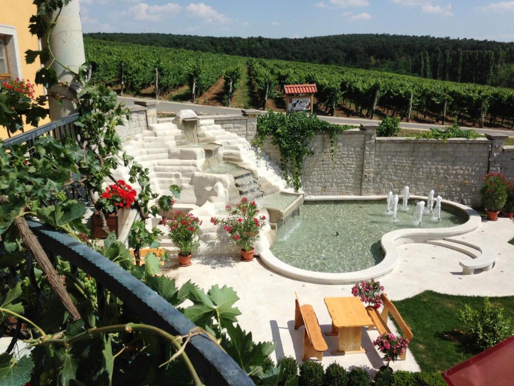 Egri Korona Borház és Wellness Hotel Demjén Esterno foto