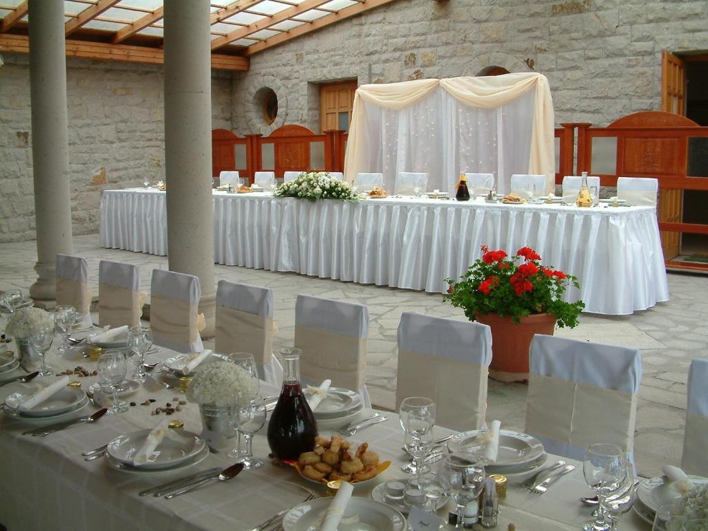 Egri Korona Borház és Wellness Hotel Demjén Esterno foto