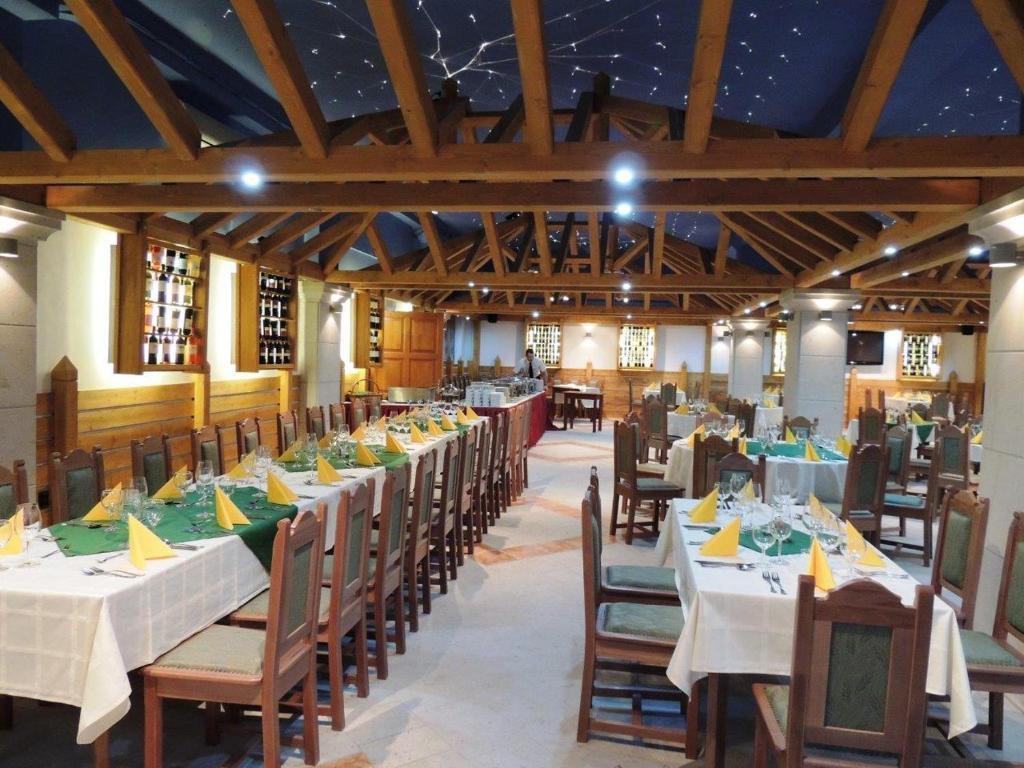 Egri Korona Borház és Wellness Hotel Demjén Esterno foto