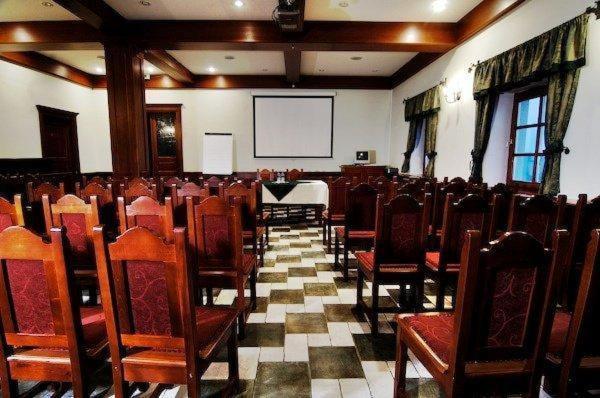 Egri Korona Borház és Wellness Hotel Demjén Esterno foto